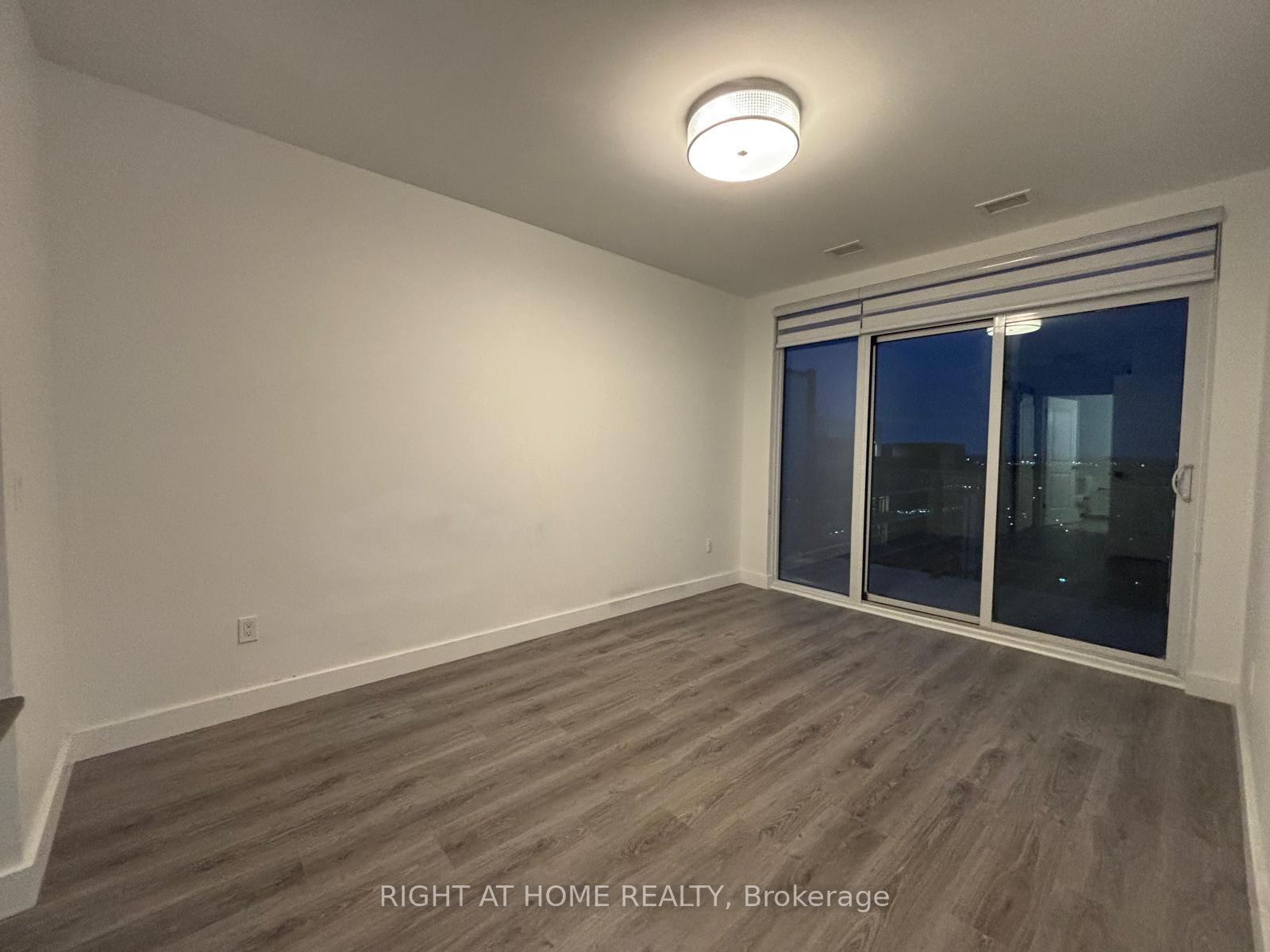 Photo 2 of Unit 2007, 15 Glebe Street, Cambridge, St. Andrews Estates — HOMEH