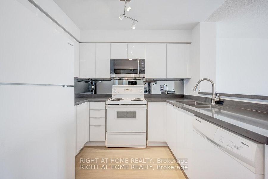 Photo 7 of Unit #1509, 2565 Erin Centre Boulevard, Mississauga, Erin Mills — HOMEH