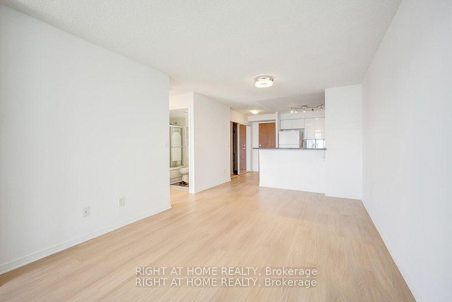 Photo 10 of Unit #1509, 2565 Erin Centre Boulevard, Mississauga, Erin Mills — HOMEH