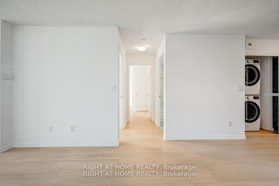 Photo 14 of Unit #1509, 2565 Erin Centre Boulevard, Mississauga, Erin Mills — HOMEH