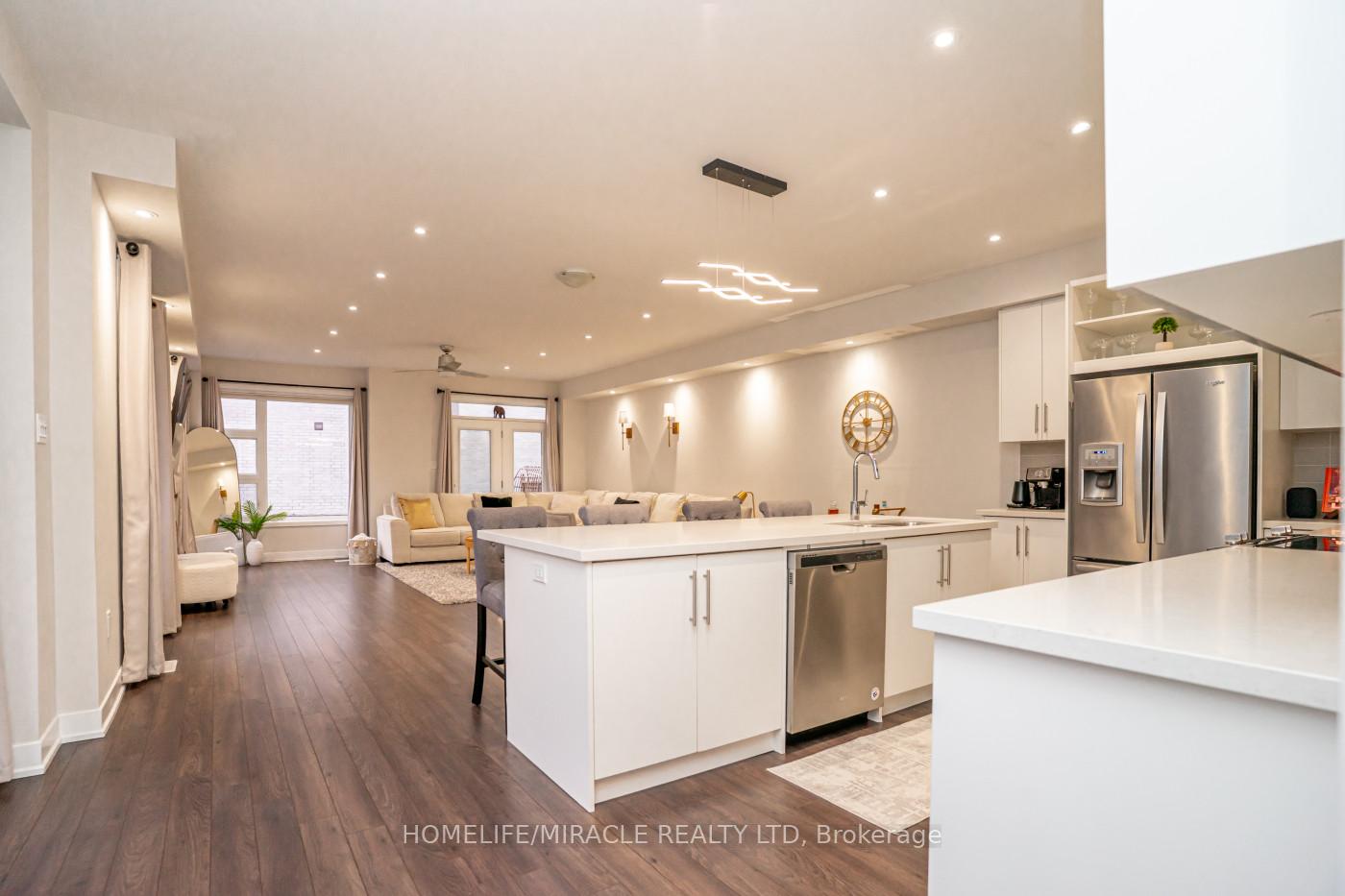 Photo 6 of Unit 136, 58 Donald Fleming Way, Whitby, Pringle Creek — HOMEH