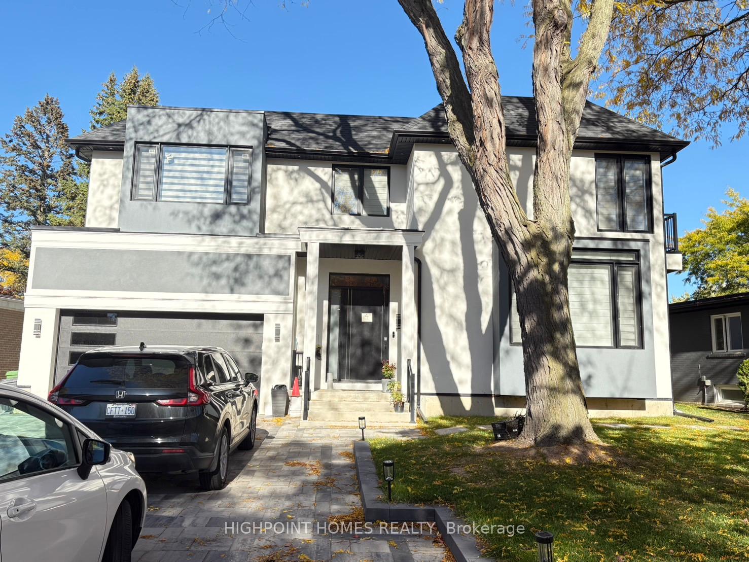 Photo 2 of Unit Lower 1, 4 Lacewood Crescent, North York, Parkwoods-Donalda — HOMEH