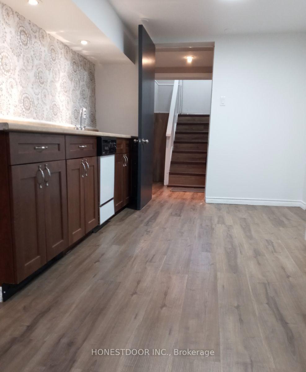 Photo 6 of 228 Archibald Street S, Thunder Bay, McKeller Park — HOMEH