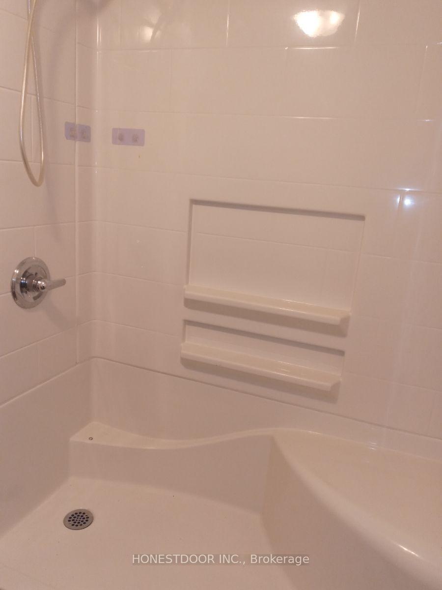 Photo 11 of 228 Archibald Street S, Thunder Bay, McKeller Park — HOMEH