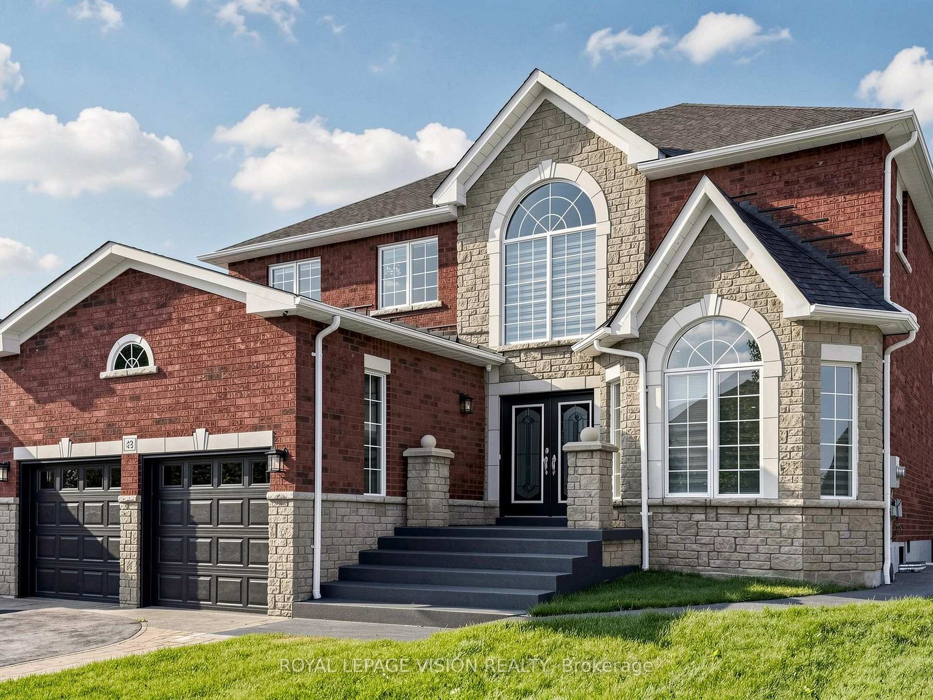 Photo 1 of 43 Mac Carl Crescent, Whitby, Rolling Acres — HOMEH
