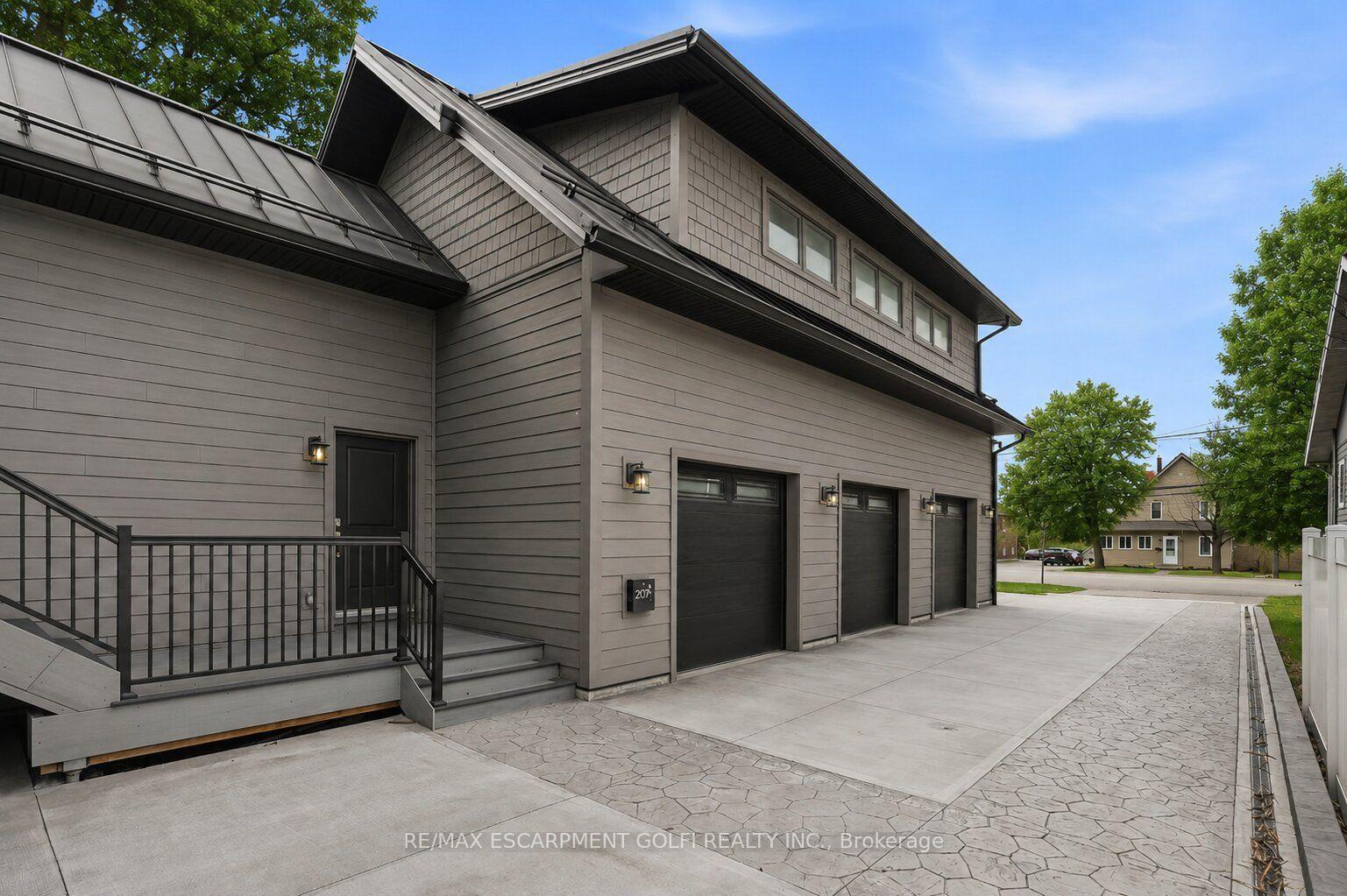 Photo 4 of 207 Beach Boulevard, Hamilton, Hamilton Beach — HOMEH
