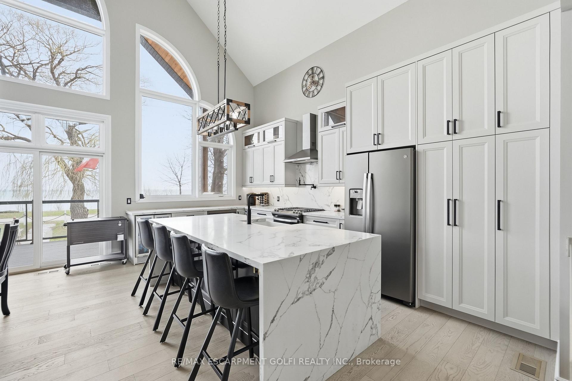 Photo 8 of 207 Beach Boulevard, Hamilton, Hamilton Beach — HOMEH