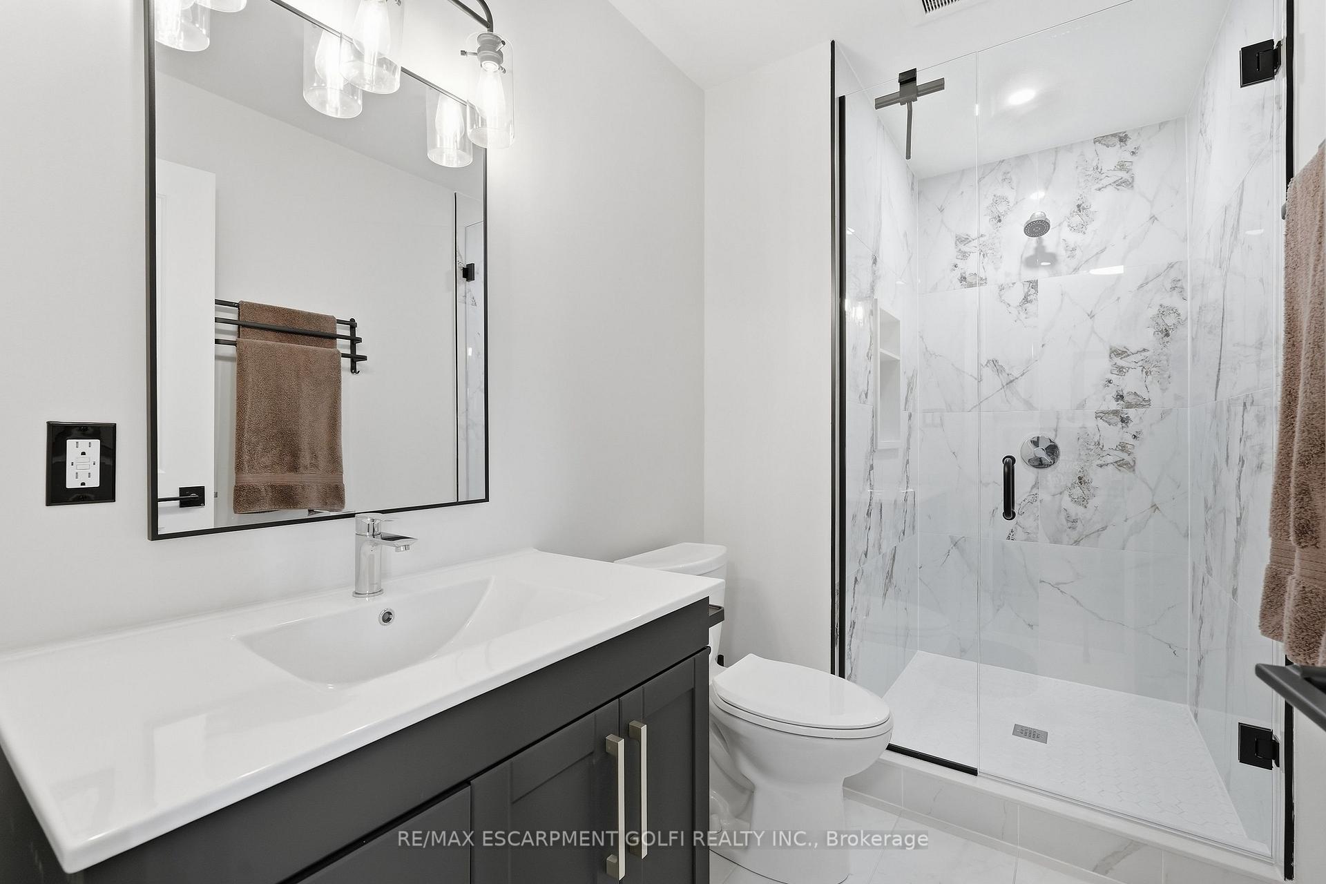Photo 17 of 207 Beach Boulevard, Hamilton, Hamilton Beach — HOMEH