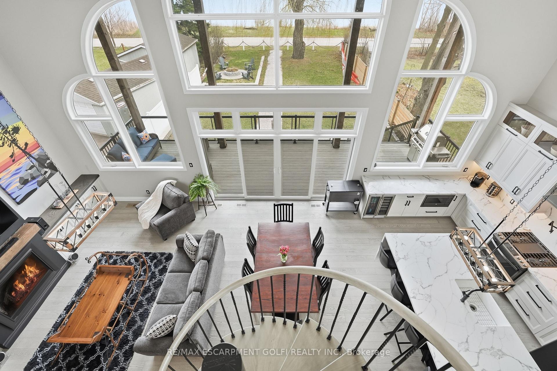 Photo 18 of 207 Beach Boulevard, Hamilton, Hamilton Beach — HOMEH
