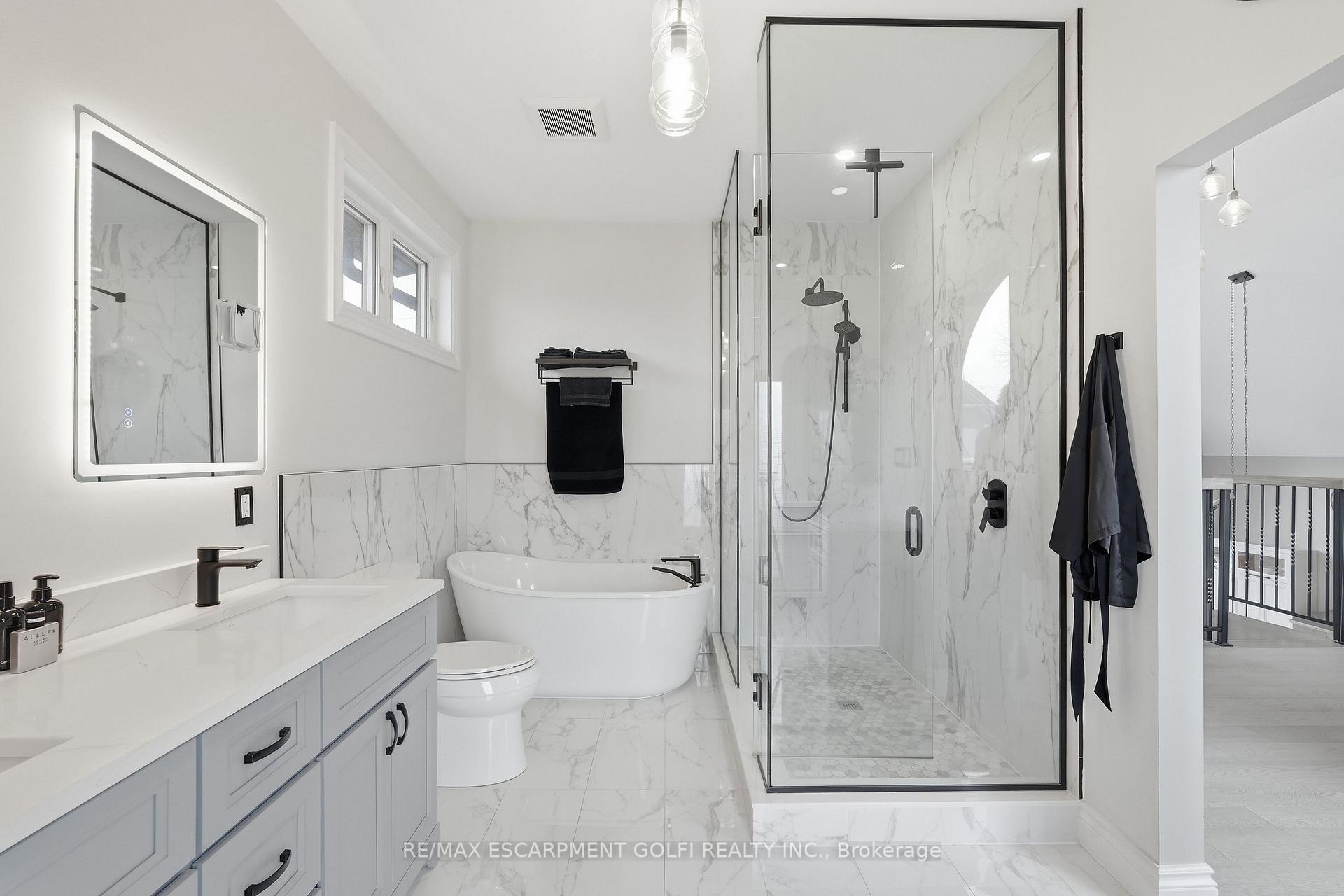 Photo 22 of 207 Beach Boulevard, Hamilton, Hamilton Beach — HOMEH
