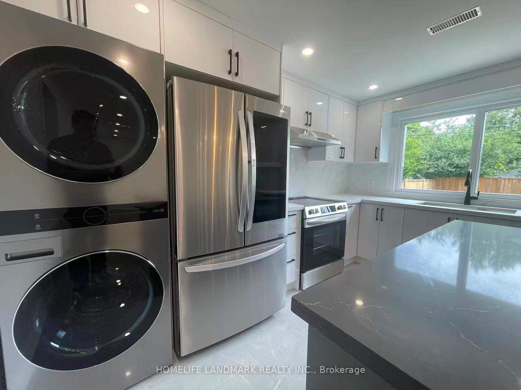 Photo 6 of Unit Unit 2, 17 Rosemeade Avenue, Etobicoke, Stonegate-Queensway — HOMEH