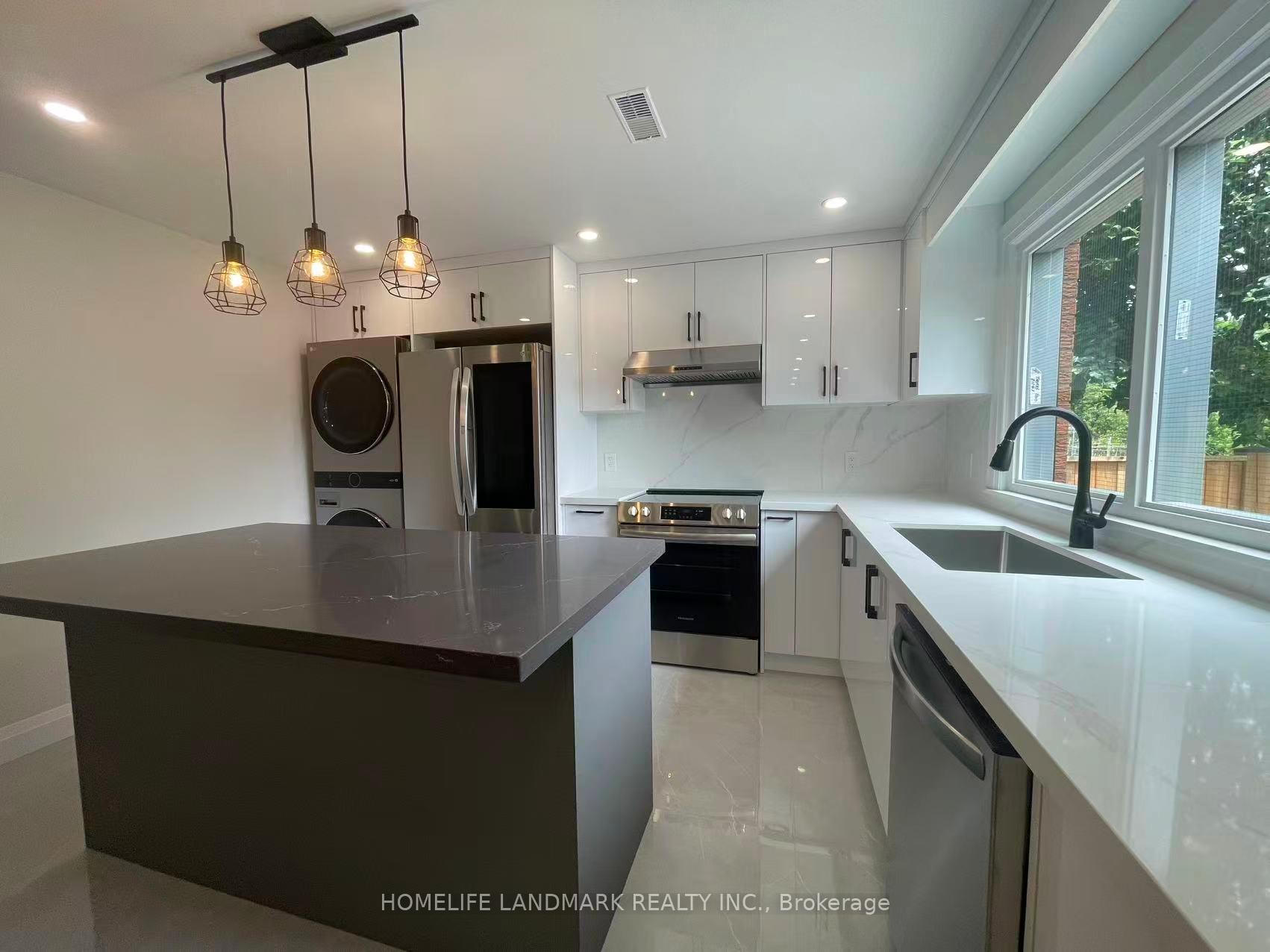 Photo 9 of Unit Unit 2, 17 Rosemeade Avenue, Etobicoke, Stonegate-Queensway — HOMEH