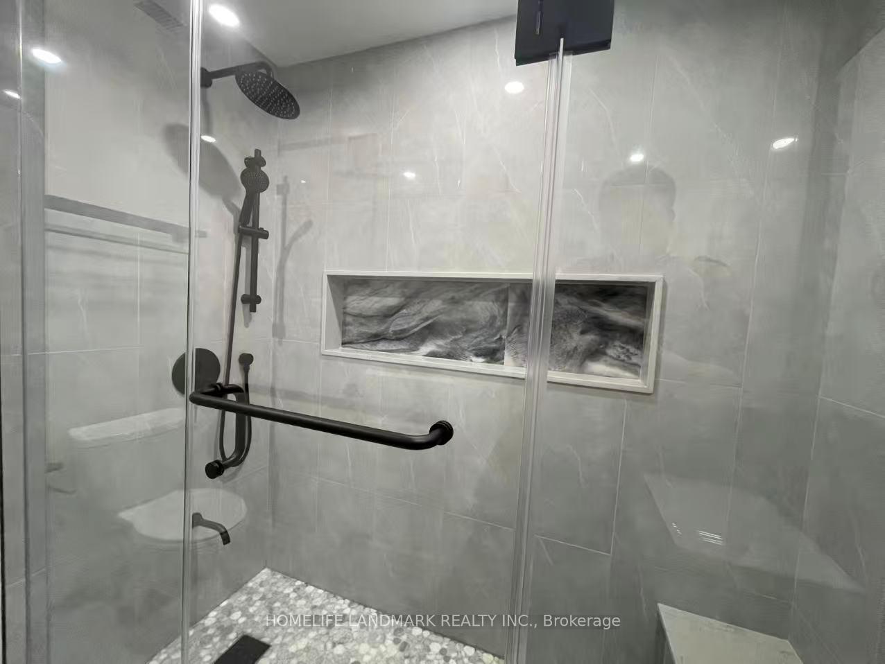 Photo 15 of Unit Unit 2, 17 Rosemeade Avenue, Etobicoke, Stonegate-Queensway — HOMEH