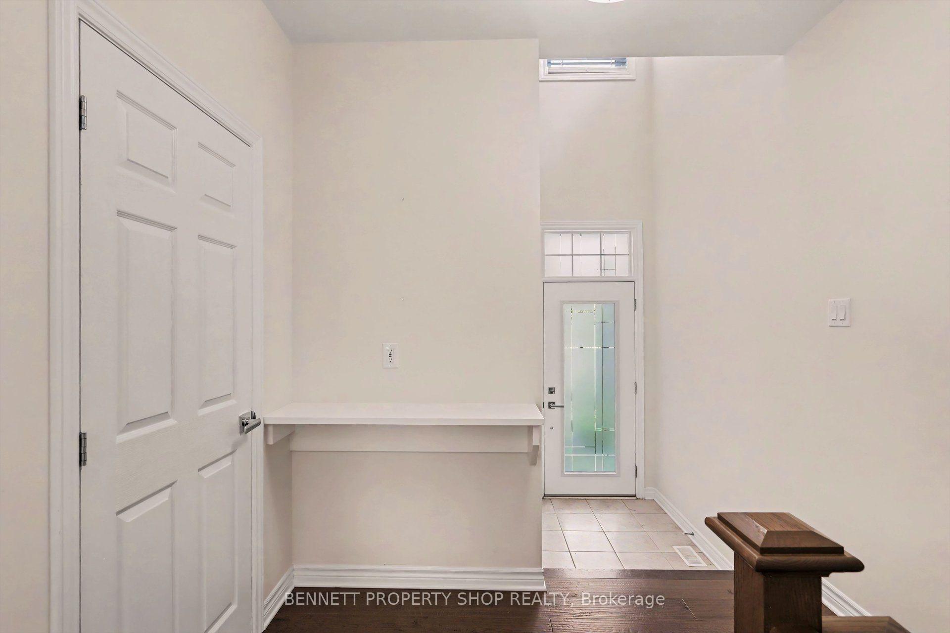 Photo 5 of 396 Ventoux Avenue, Ottawa, Notting Hill/Summerside — HOMEH