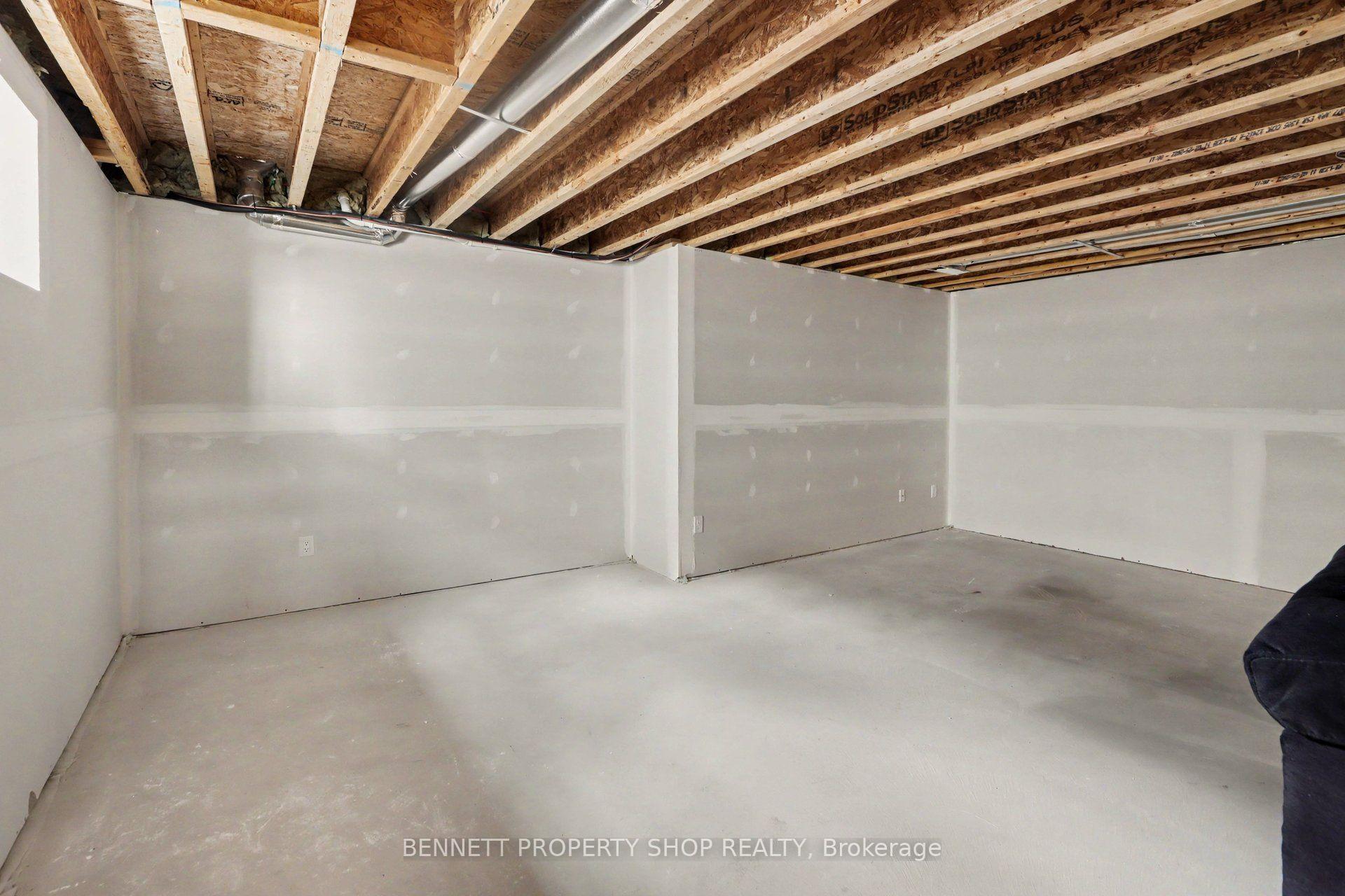 Photo 29 of 396 Ventoux Avenue, Ottawa, Notting Hill/Summerside — HOMEH