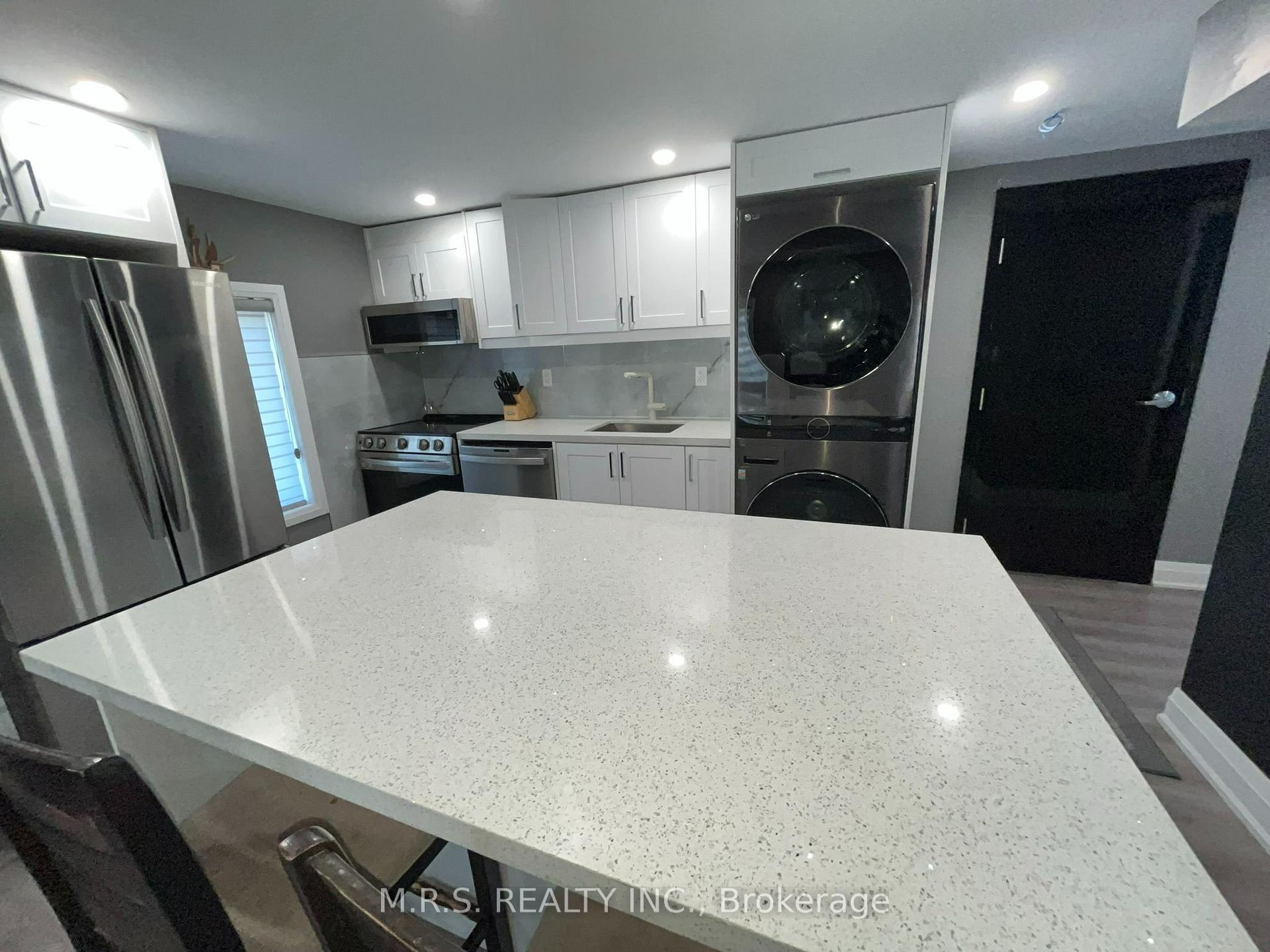 Photo 2 of Unit 2, 26 Hillcrest Avenue, Brampton, Queen Street Corridor — HOMEH