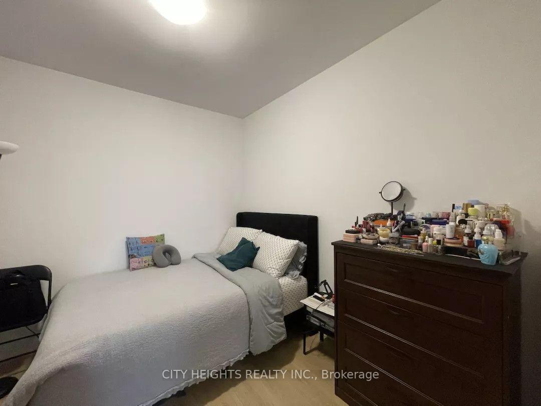 Photo 8 of Unit 2002, 2545 Simcoe Street N, Oshawa, Windfields — HOMEH