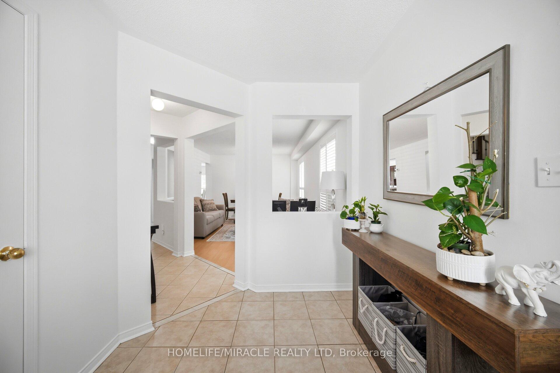 Photo 6 of 16 Capistro Street, Brampton, Fletcher's Meadow — HOMEH