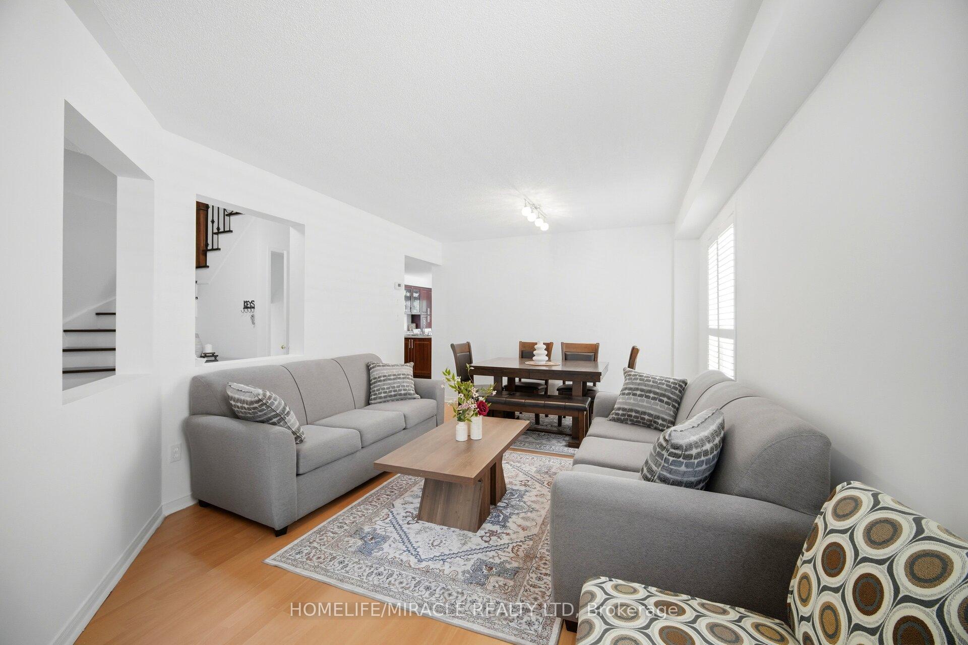 Photo 8 of 16 Capistro Street, Brampton, Fletcher's Meadow — HOMEH