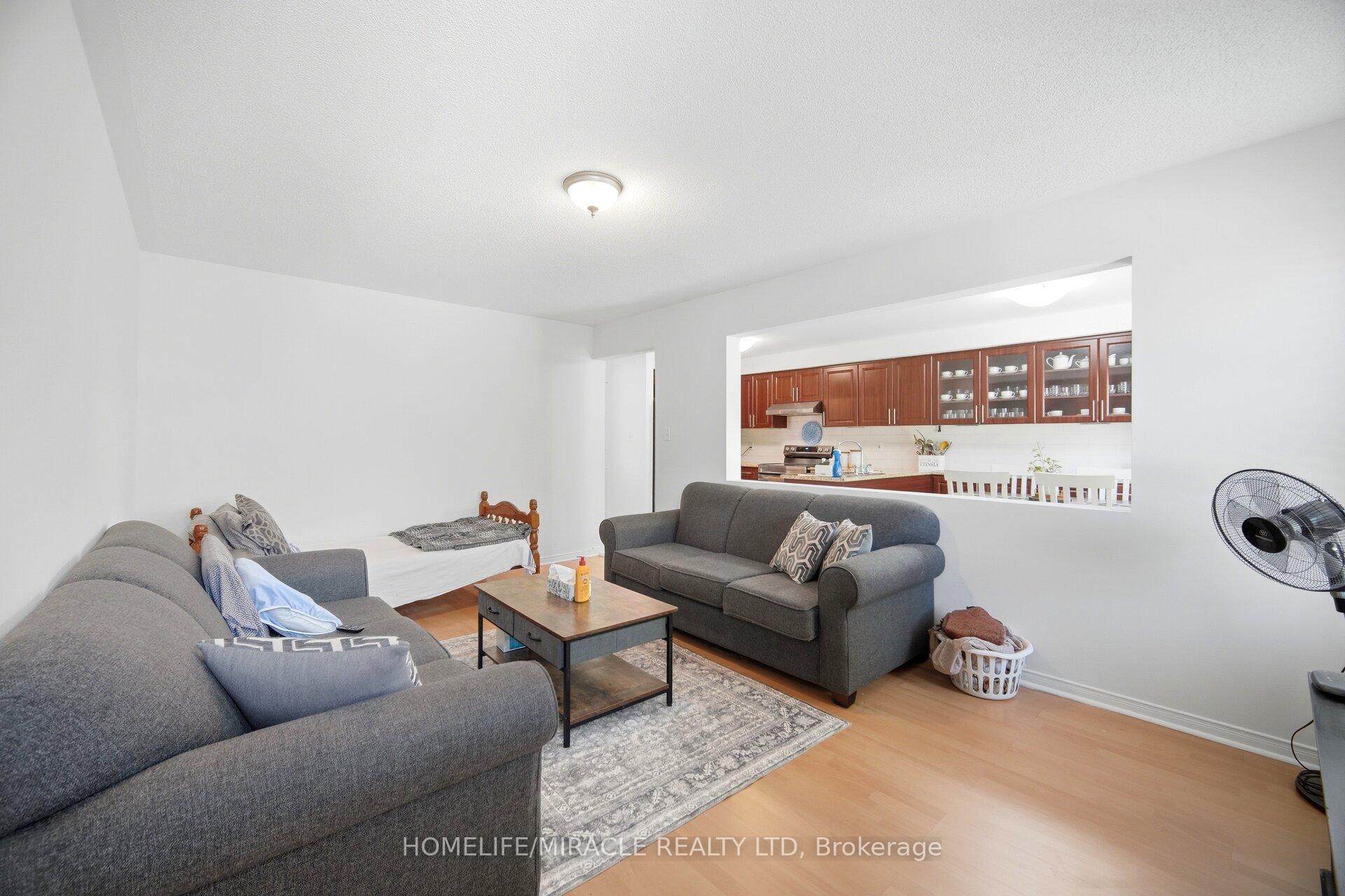 Photo 17 of 16 Capistro Street, Brampton, Fletcher's Meadow — HOMEH