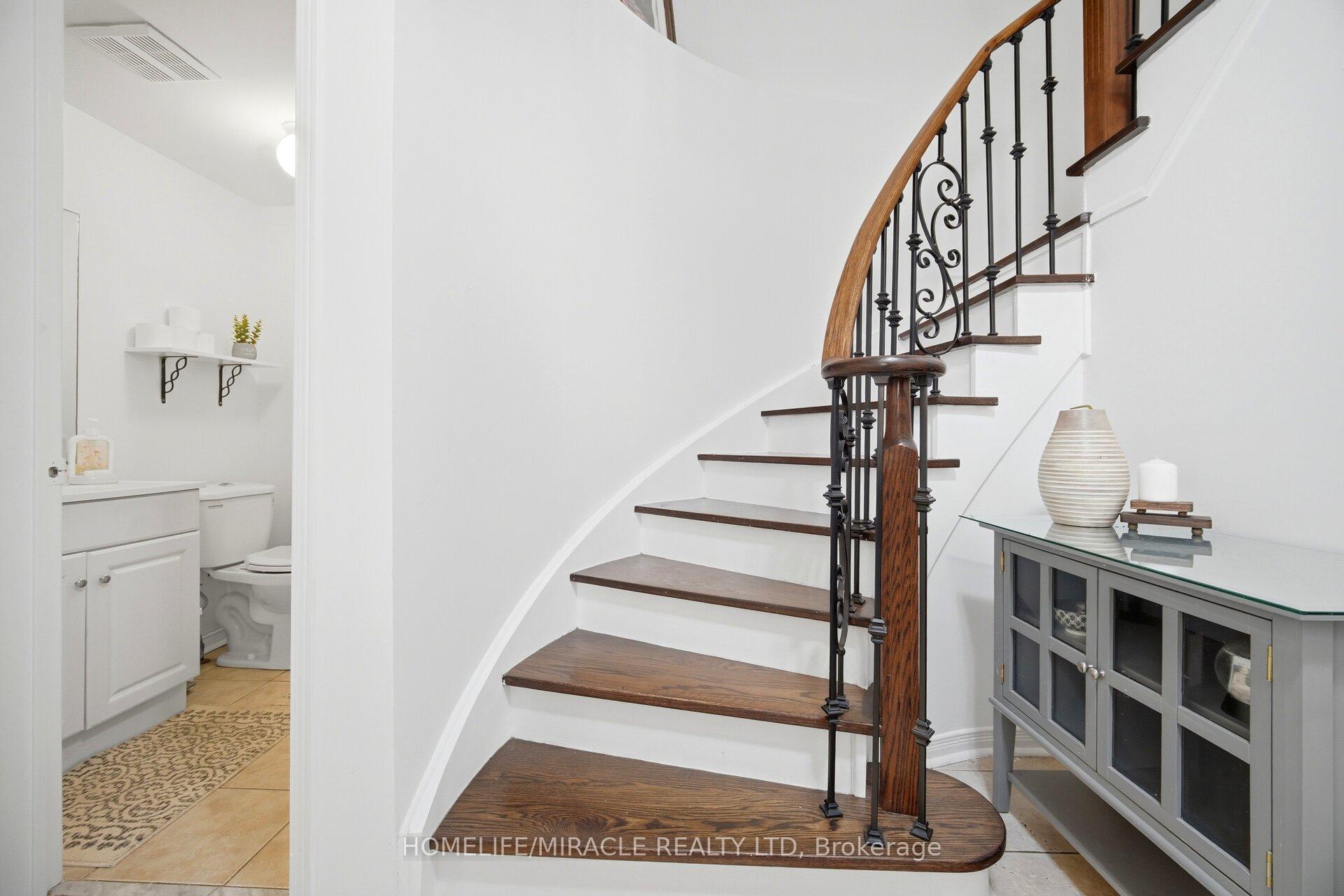 Photo 19 of 16 Capistro Street, Brampton, Fletcher's Meadow — HOMEH