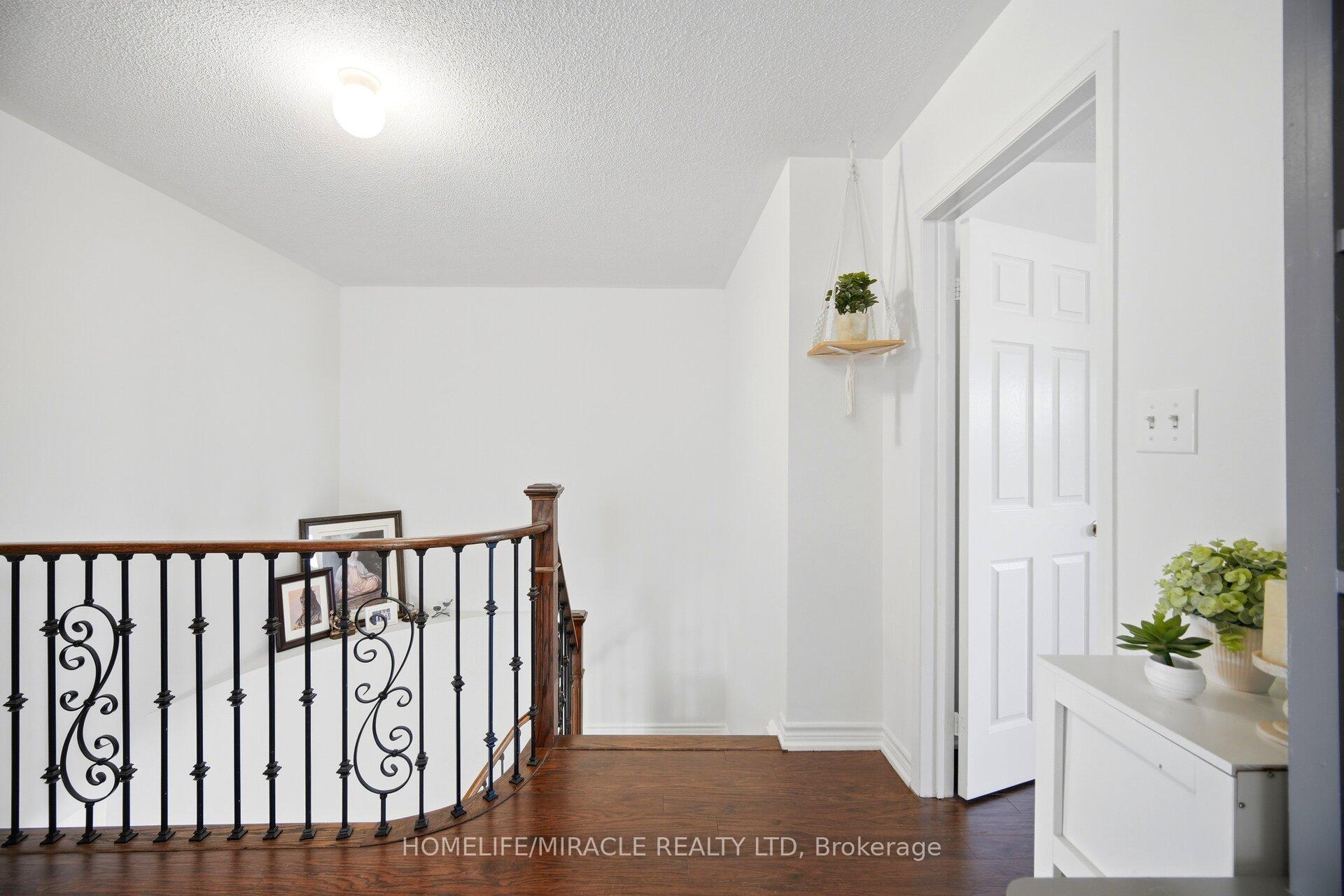 Photo 20 of 16 Capistro Street, Brampton, Fletcher's Meadow — HOMEH
