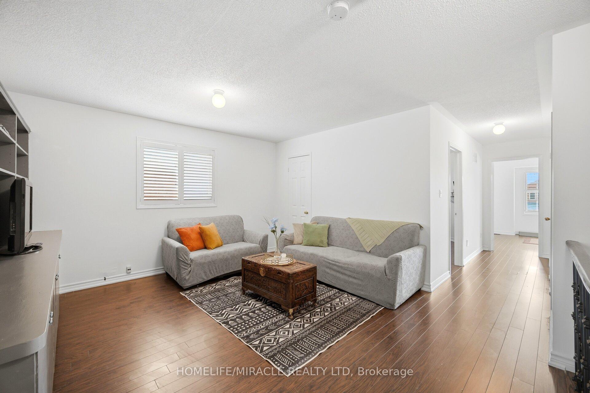 Photo 21 of 16 Capistro Street, Brampton, Fletcher's Meadow — HOMEH