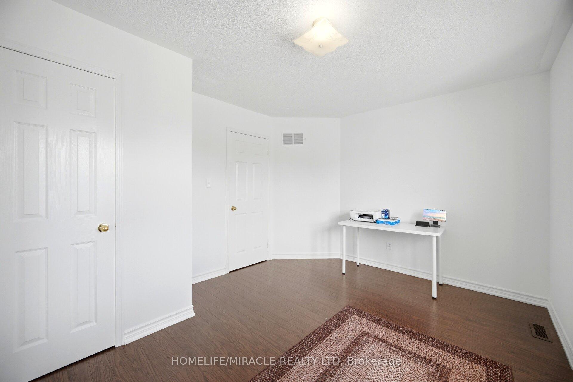 Photo 33 of 16 Capistro Street, Brampton, Fletcher's Meadow — HOMEH