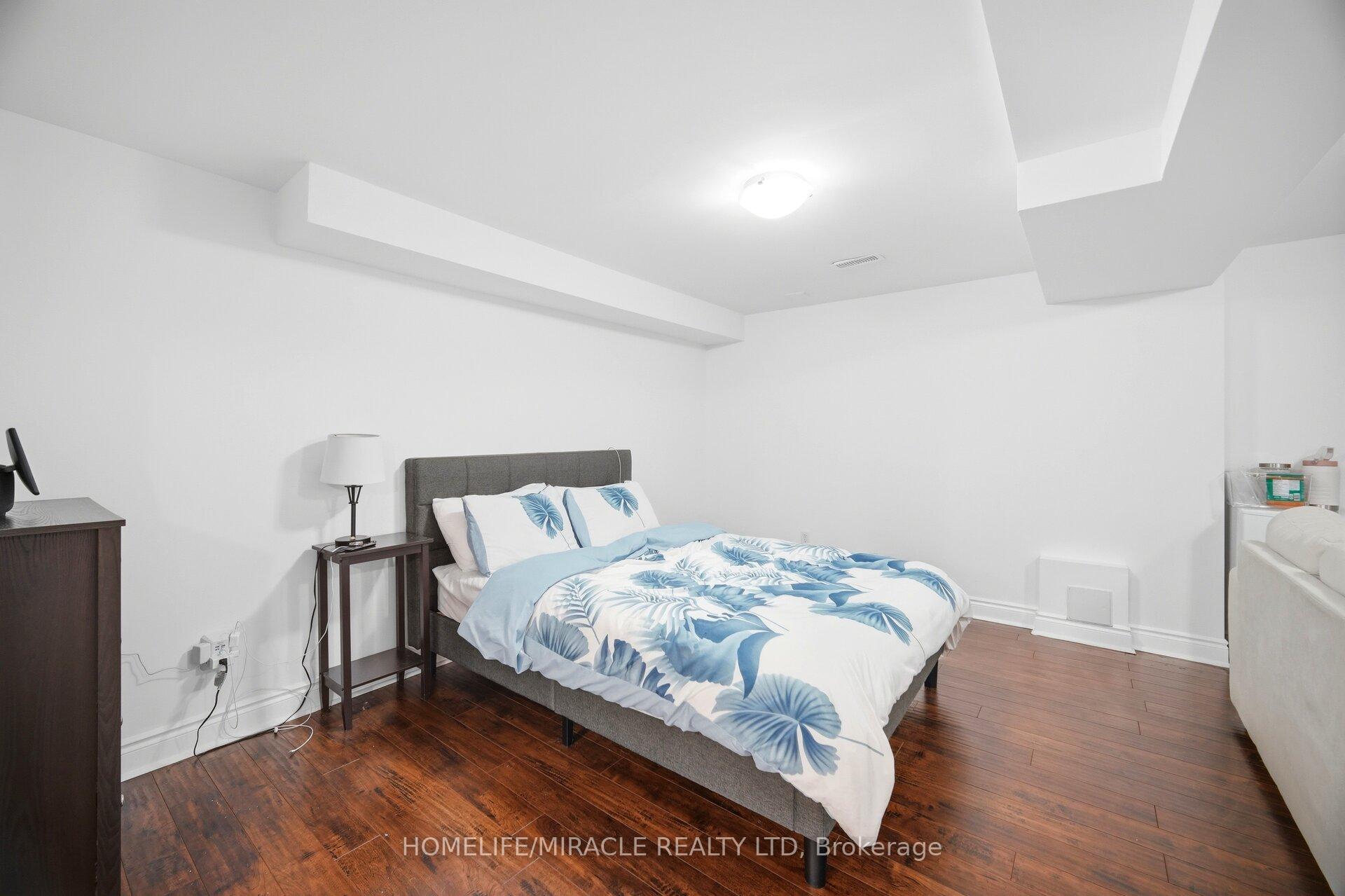 Photo 45 of 16 Capistro Street, Brampton, Fletcher's Meadow — HOMEH