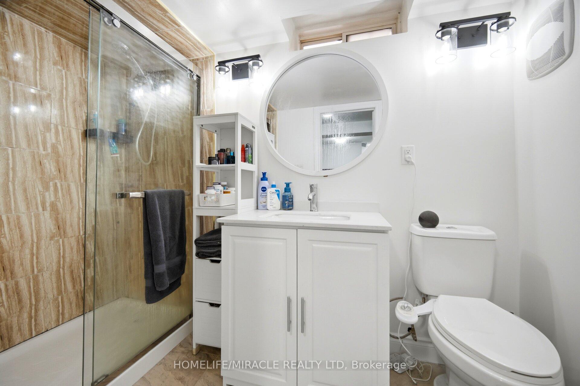 Photo 48 of 16 Capistro Street, Brampton, Fletcher's Meadow — HOMEH