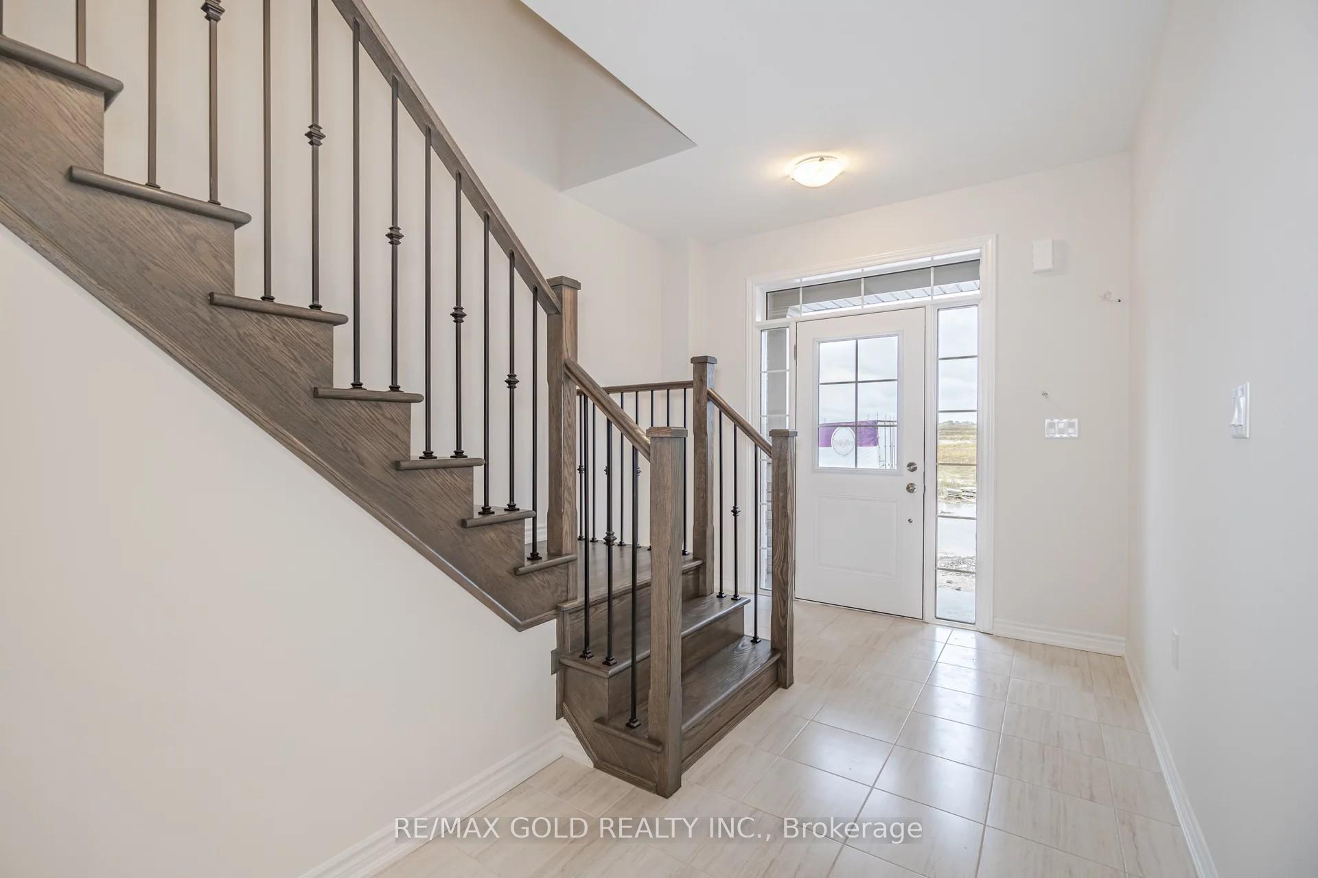 Photo 2 of 1503 Prentice Road, Innisfil, Rural Innisfil — HOMEH