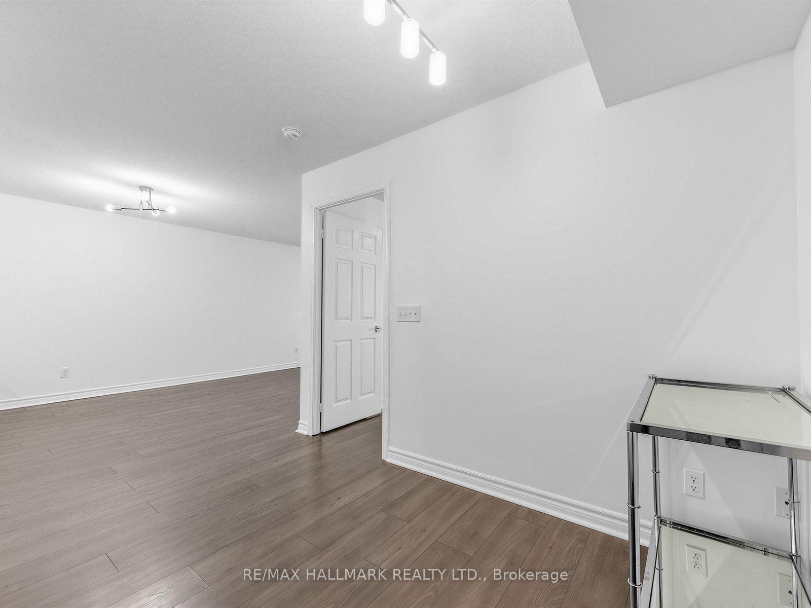 Photo 19 of Unit 805, 30 Grand Trunk Crescent, Toronto, Waterfront Communities — HOMEH
