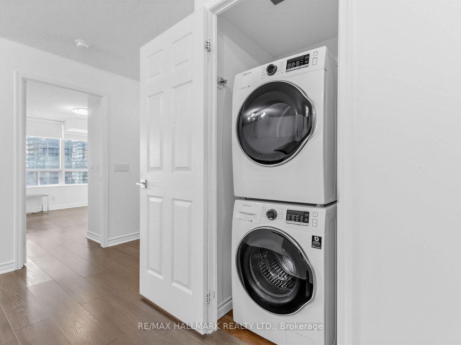 Photo 22 of Unit 805, 30 Grand Trunk Crescent, Toronto, Waterfront Communities — HOMEH