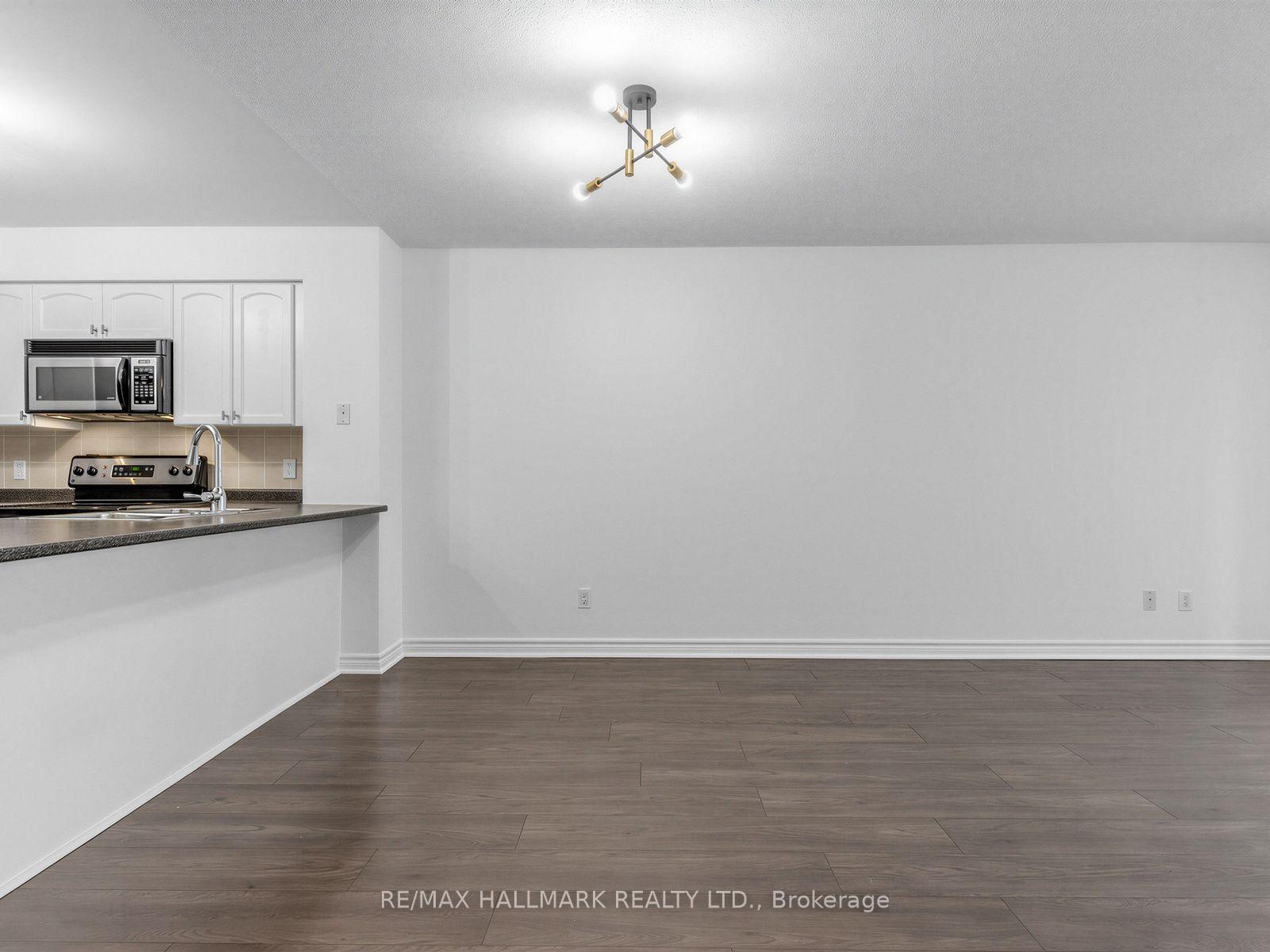Photo 28 of Unit 805, 30 Grand Trunk Crescent, Toronto, Waterfront Communities — HOMEH