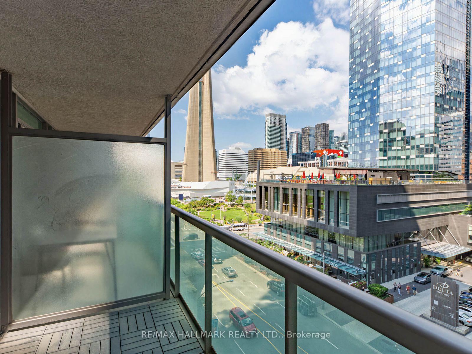 Photo 32 of Unit 805, 30 Grand Trunk Crescent, Toronto, Waterfront Communities — HOMEH