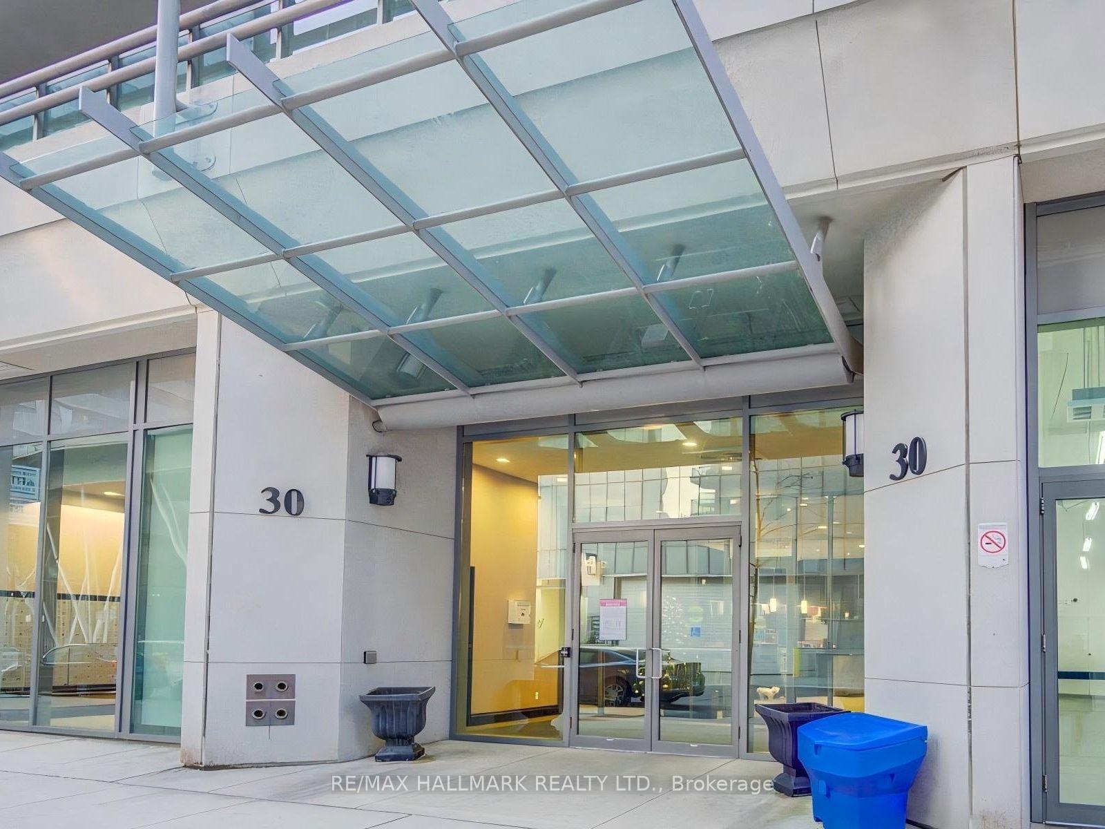 Photo 36 of Unit 805, 30 Grand Trunk Crescent, Toronto, Waterfront Communities — HOMEH