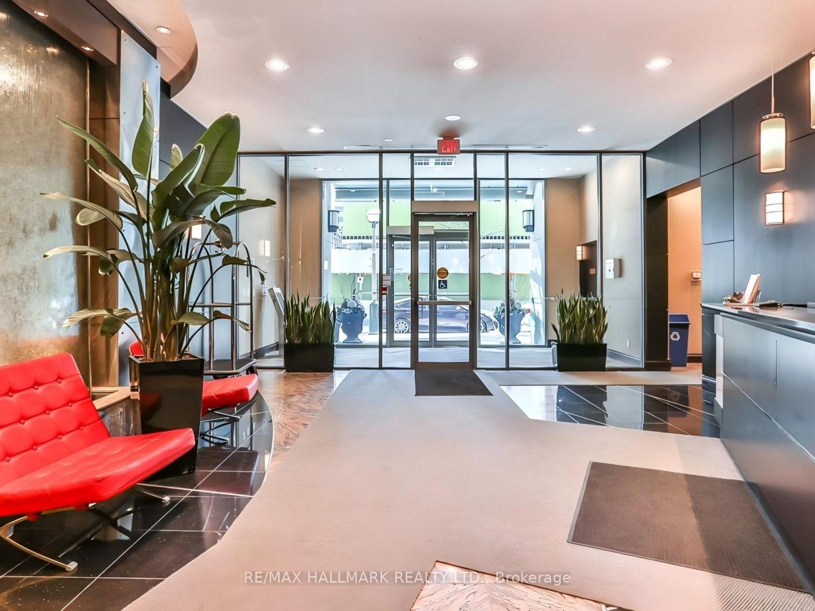 Photo 37 of Unit 805, 30 Grand Trunk Crescent, Toronto, Waterfront Communities — HOMEH