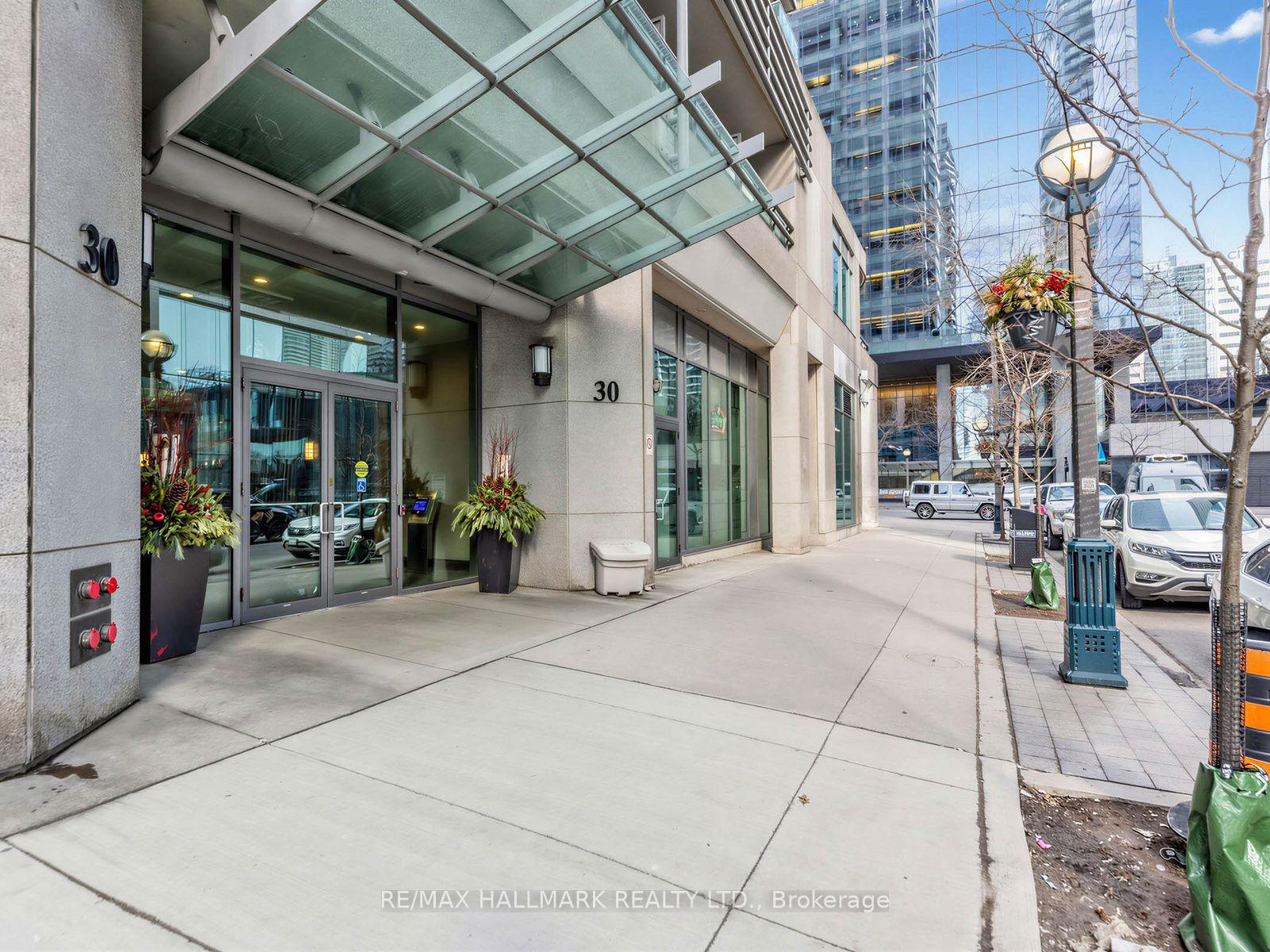 Photo 42 of Unit 805, 30 Grand Trunk Crescent, Toronto, Waterfront Communities — HOMEH