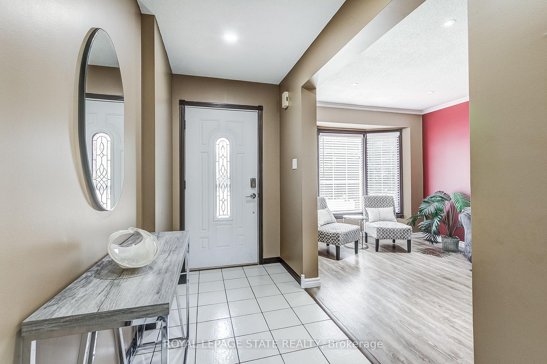 Photo 3 of 357 Acadia Drive, Hamilton, Butler — HOMEH