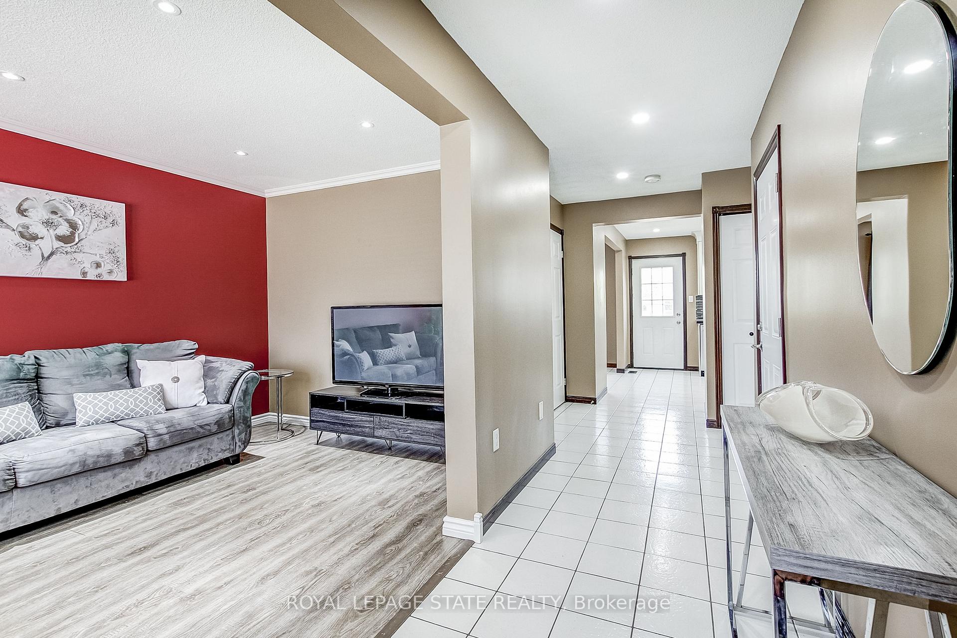 Photo 6 of 357 Acadia Drive, Hamilton, Butler — HOMEH