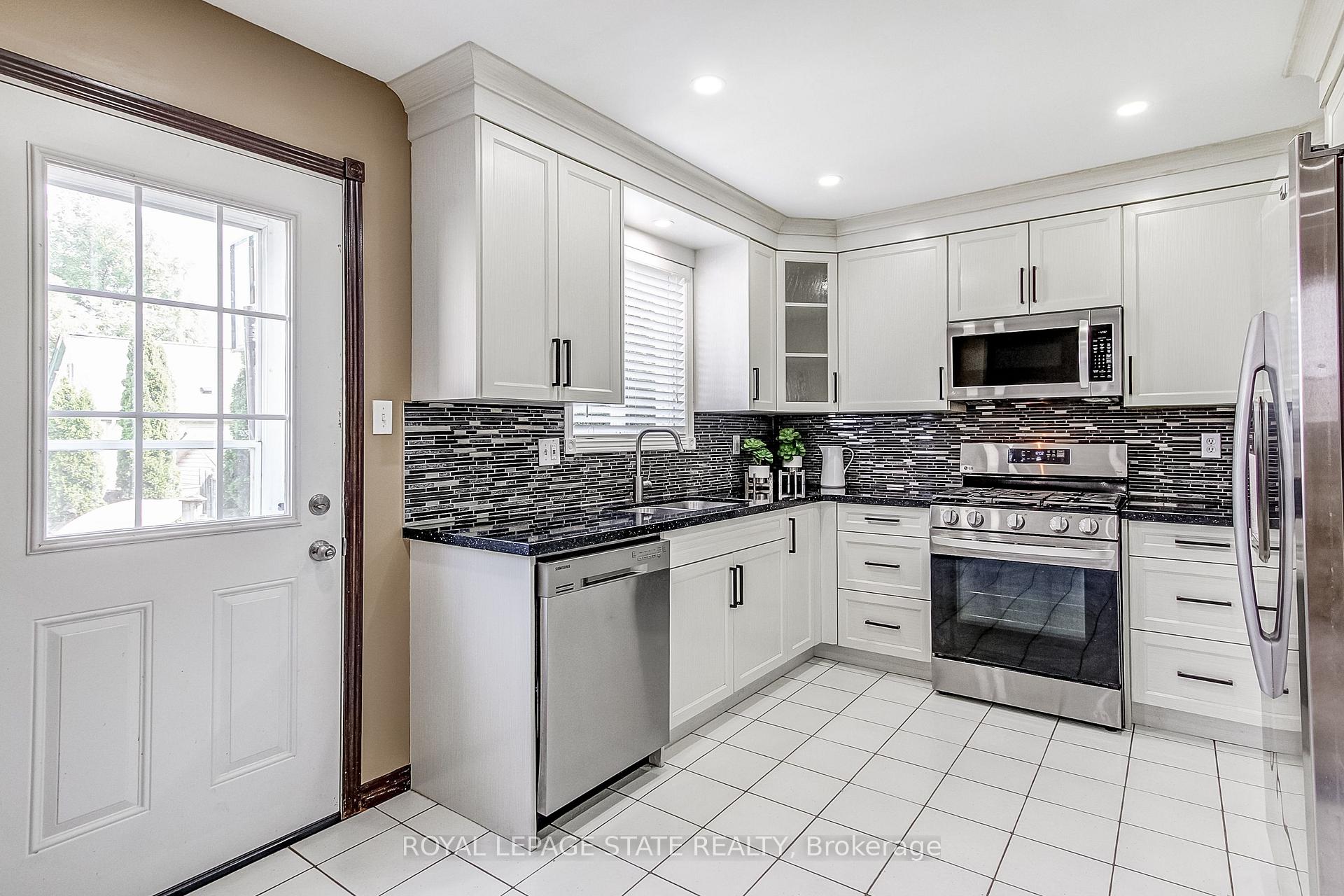 Photo 7 of 357 Acadia Drive, Hamilton, Butler — HOMEH