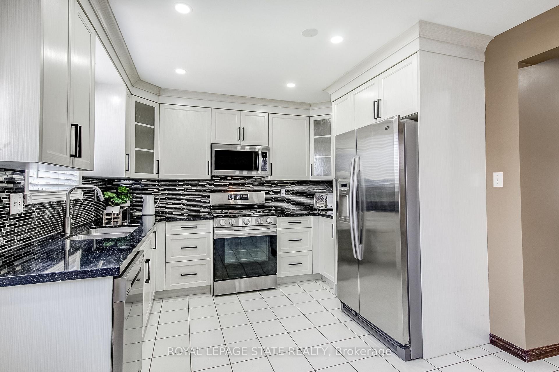 Photo 8 of 357 Acadia Drive, Hamilton, Butler — HOMEH