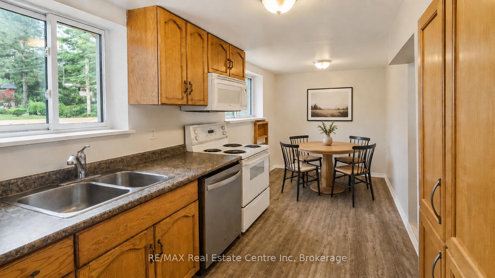 Photo 3 of 27 Elmhurst Crescent, Guelph, Junction/Onward Willow — HOMEH