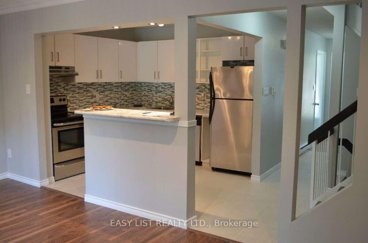Photo 2 of Unit A, 6530 Glen Erin Drive, Mississauga, Meadowvale — HOMEH
