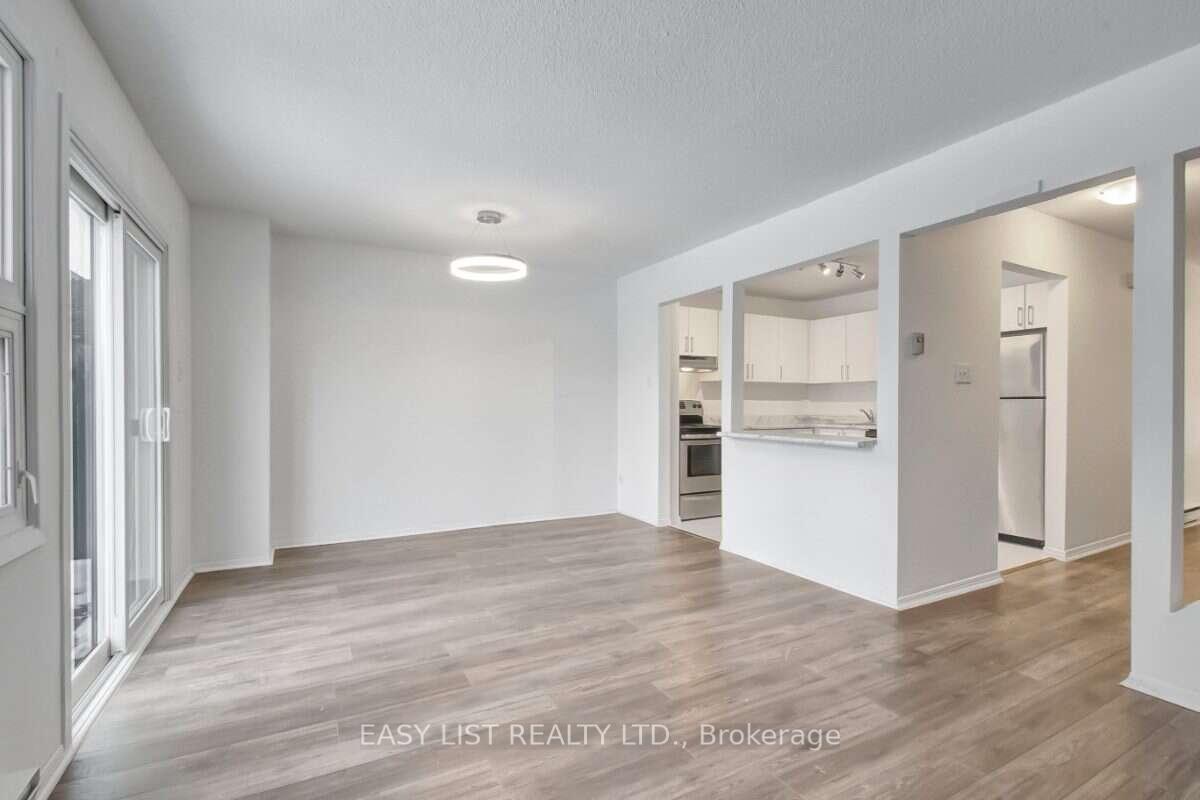 Photo 6 of Unit A, 6530 Glen Erin Drive, Mississauga, Meadowvale — HOMEH