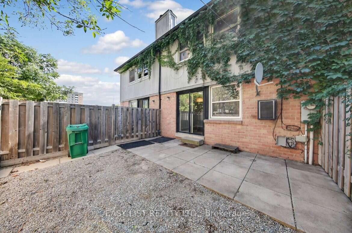 Photo 12 of Unit A, 6530 Glen Erin Drive, Mississauga, Meadowvale — HOMEH