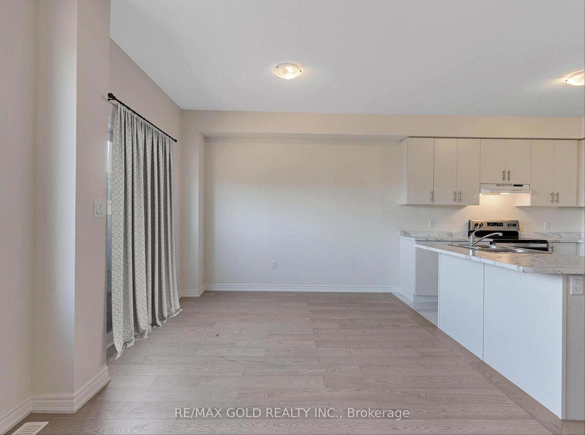 Photo 12 of 93 Pinot Crescent, Hamilton, Stoney Creek — HOMEH