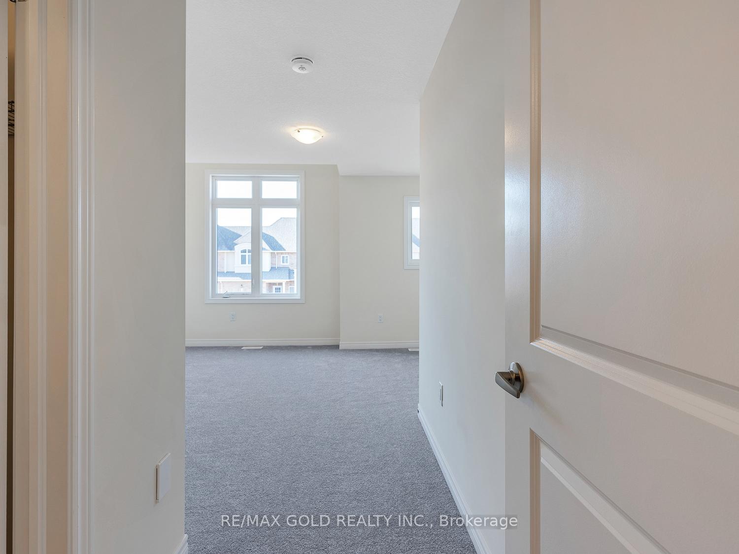 Photo 27 of 93 Pinot Crescent, Hamilton, Stoney Creek — HOMEH