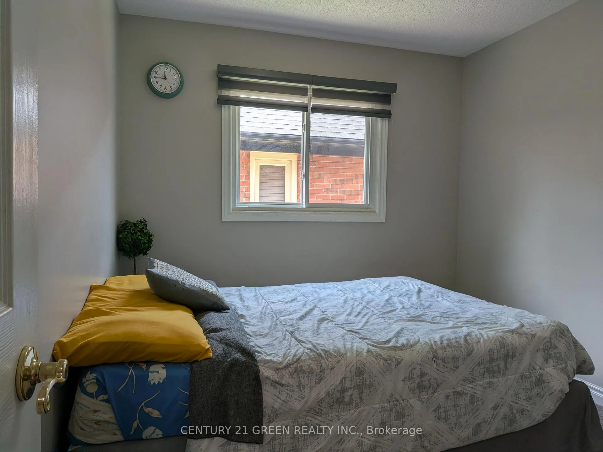 Photo 9 of Unit Upper, 45 Caswell Drive, Hamilton, Gurnett — HOMEH