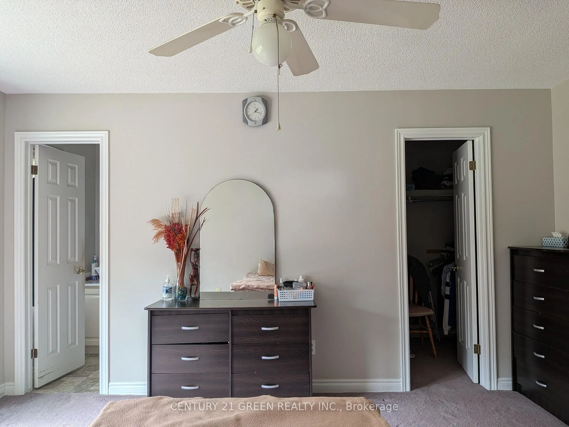 Photo 11 of Unit Upper, 45 Caswell Drive, Hamilton, Gurnett — HOMEH
